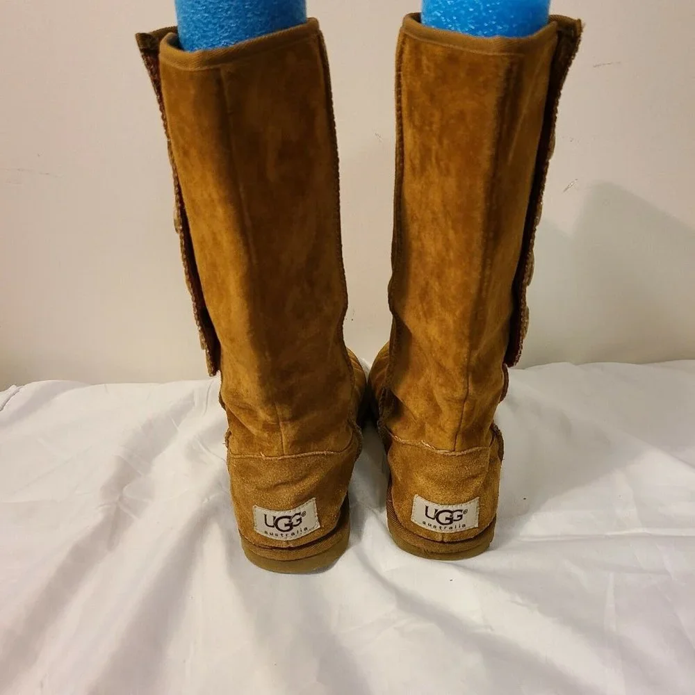 UGG Australia Women's 3387‎ Lo Pro Button Fold Over Chestnut Boots Size 6
